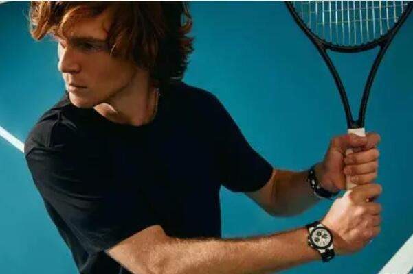 在接受采访 在接受采访