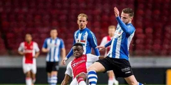 更是足球精 更是足球精